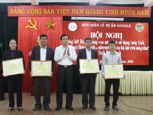 Hội ND Nam Định: Sau 3 năm thực hiện dự án do Google tài trợ, trên 1.200 hội viên biết sử dụng máy tính