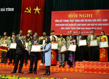 Tổng kết phong trào Nông dân thi đua SXKD giỏi Hà Tĩnh: Khen thưởng 3 tập thể và 79 nông dân tiêu biểu